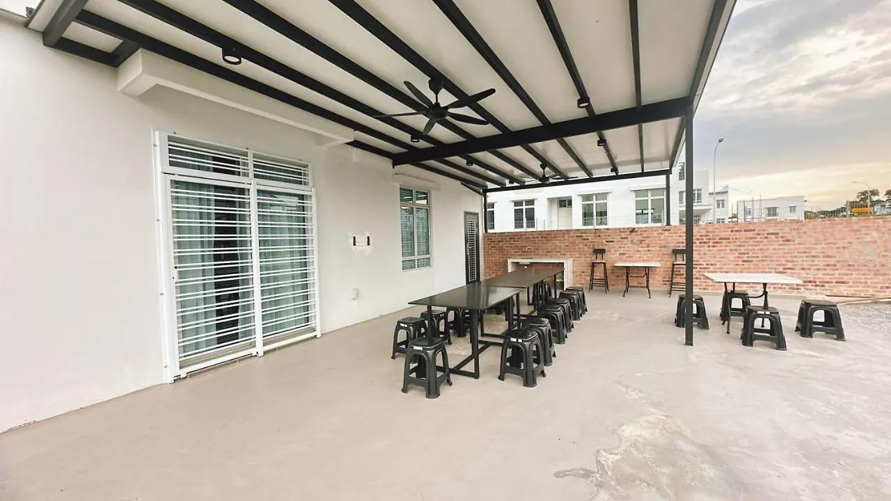A27 Royal Dato Onn 2 Party House Corner Lot Johor Bahru 0*,
